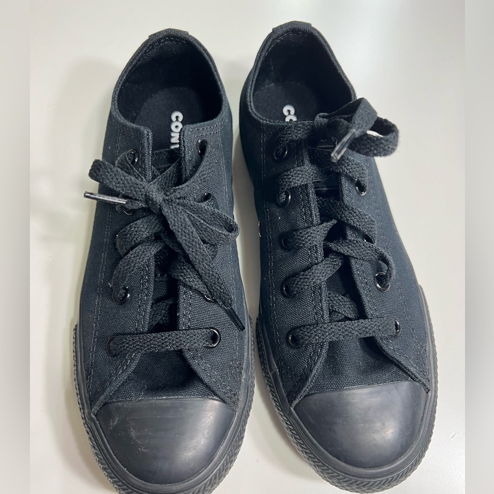 Converse Chuck Taylor Big Kids Size 2